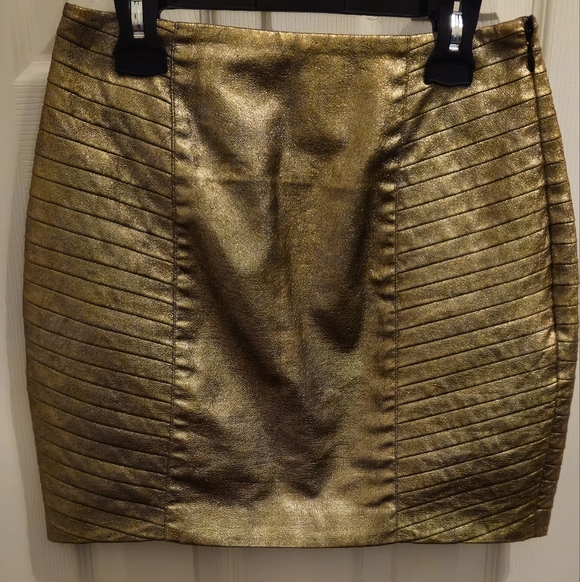 Cameo Shimmering Gold Metallic Mini Skirt - Size - Small - Picture 3 of 10